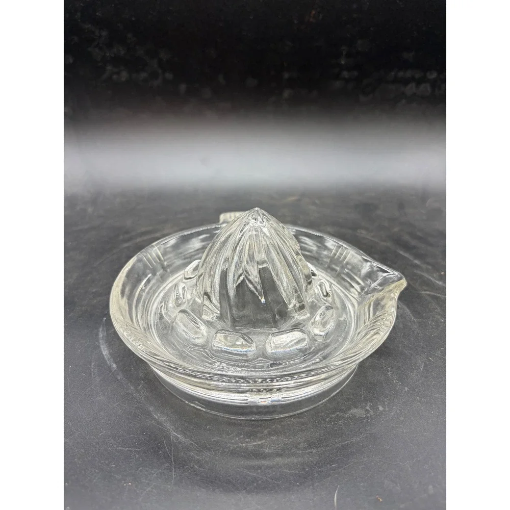 Vintage‎ Clear Glass Citrus Juicer Reamer with Pour Spout and Handle Art Deco